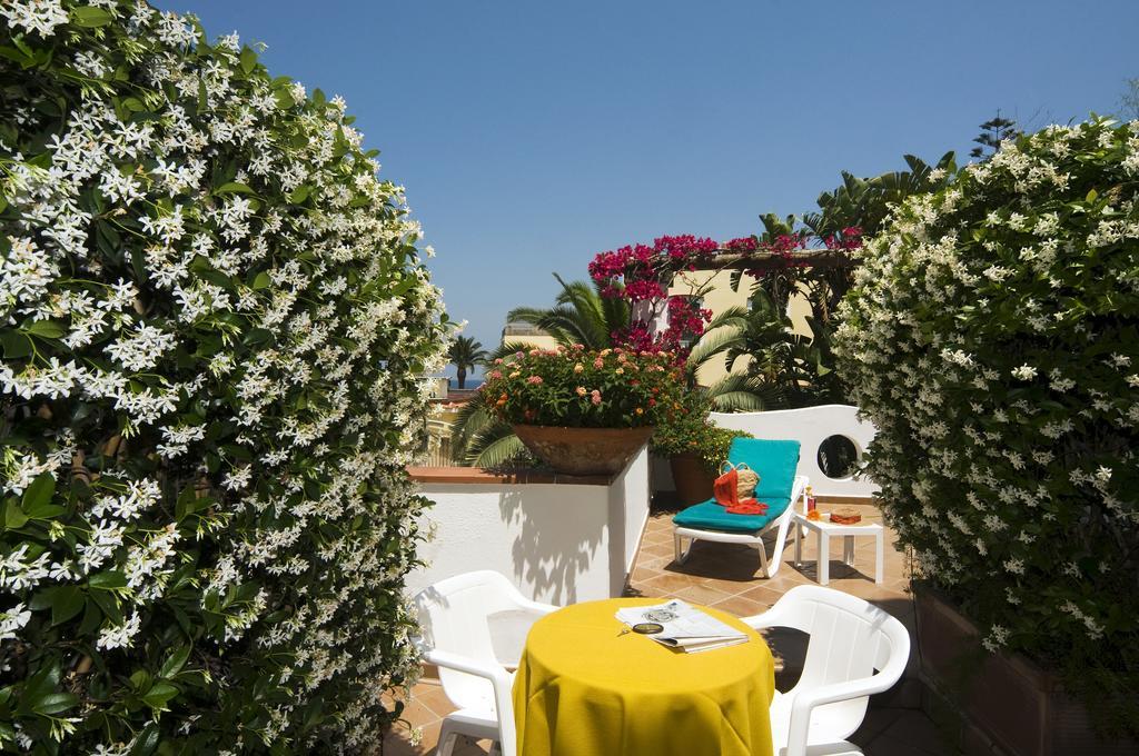 Hotel Villa Angelica Lacco Ameno  Luaran gambar