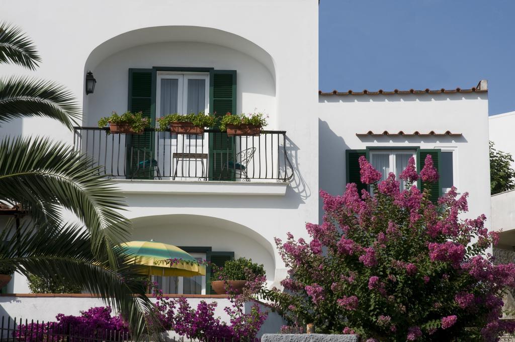 Hotel Villa Angelica Lacco Ameno  Luaran gambar